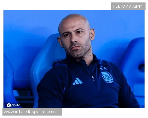 马斯切拉诺承认责任中场请求球员们原谅球队3-5失利 马斯切拉诺承认责任中场请求球员们原谅球队3-5失利