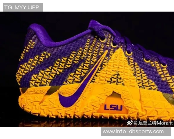 杜克大学球员展示球队专属莫兰特Ja3PE配色引发热议 杜克大学球员展示球队专属莫兰特Ja3PE配色引发热议