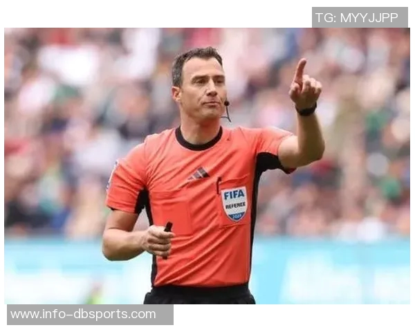 德国裁判茨瓦尔执法切尔西与阿贾克斯对决引发关注