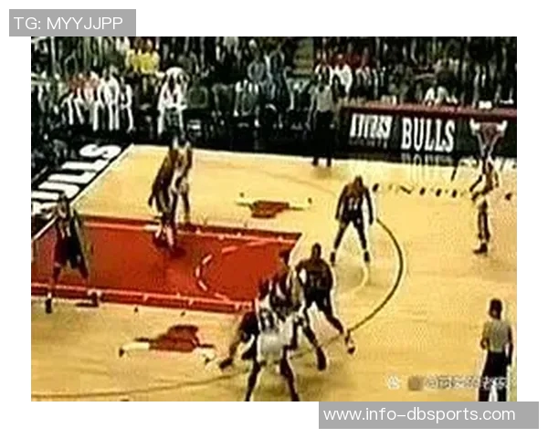 乔丹谈爱德华兹应对包夹能力表示愿意分享经验保持沟通