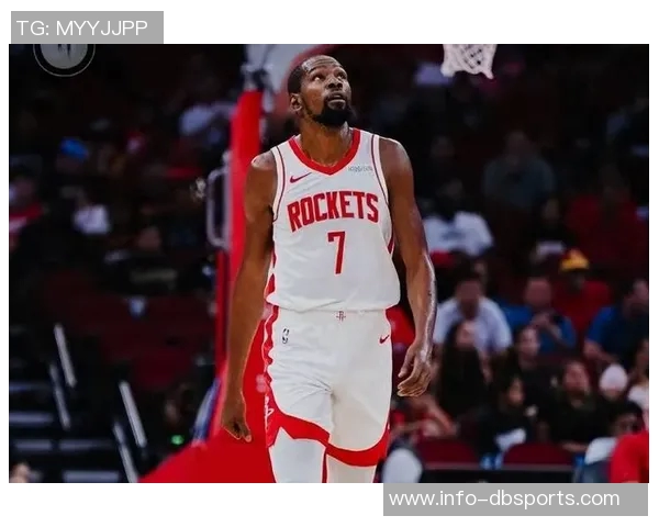 杜兰特谈末节表现强调团队合作与减压的重要性